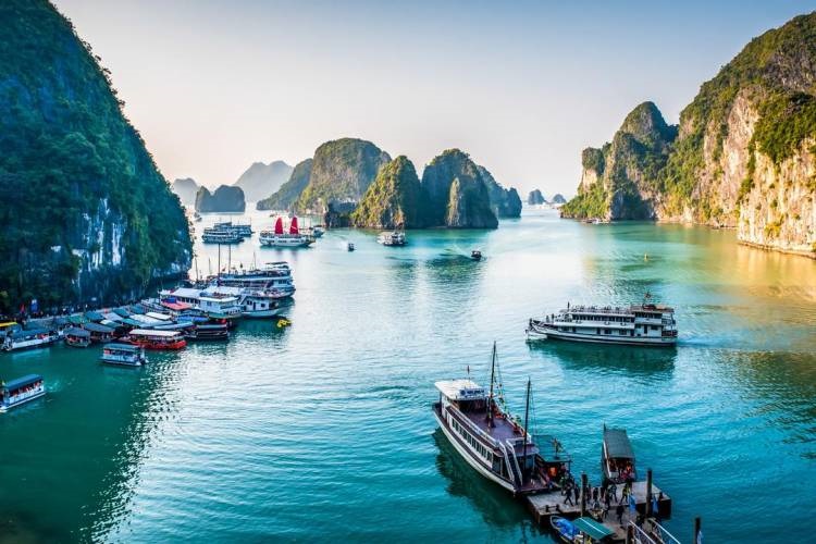 Exploring Vietnam: A Comprehensive Guide to Traveling in Vietnam